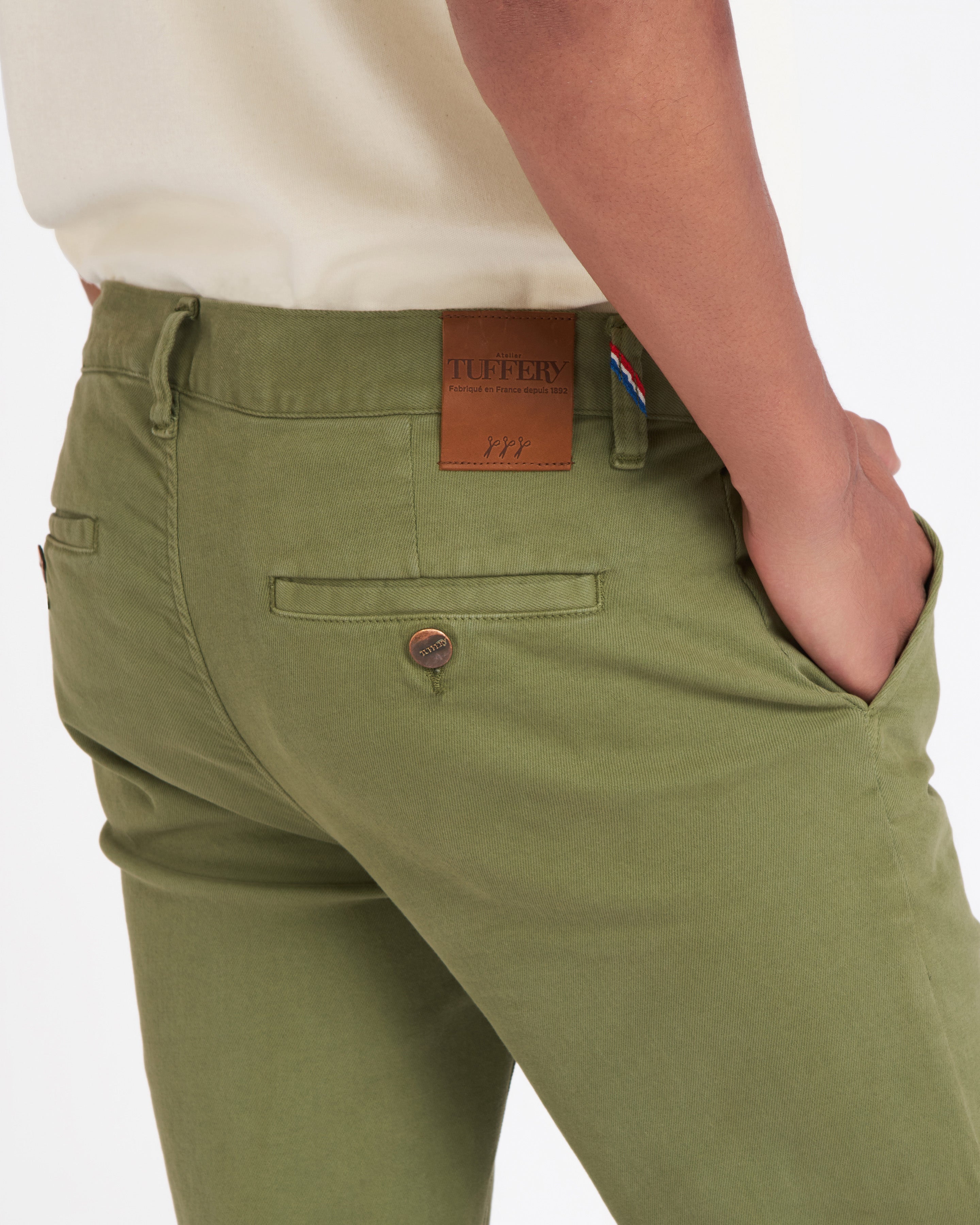 Chino fashion vert kaki